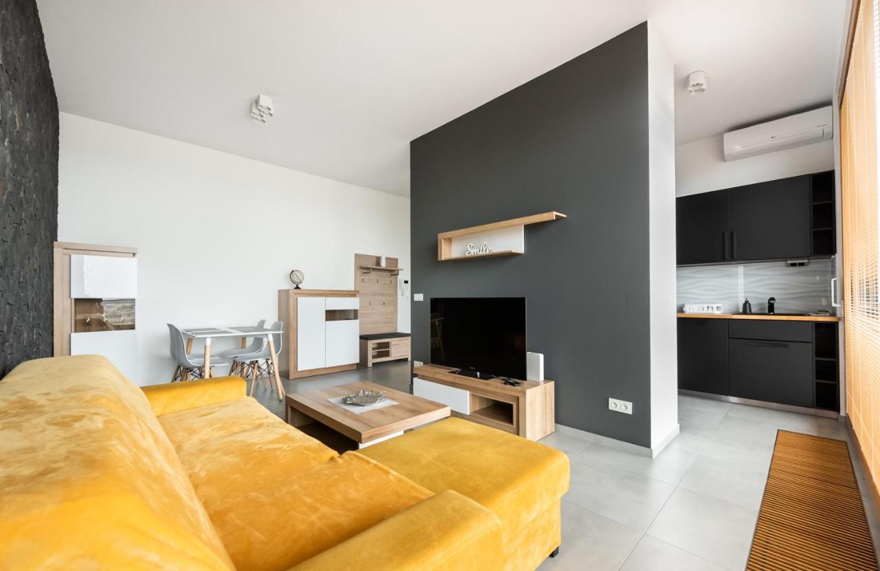 Metro Imielin 13Th Floor Apartment Warsaw Luaran gambar